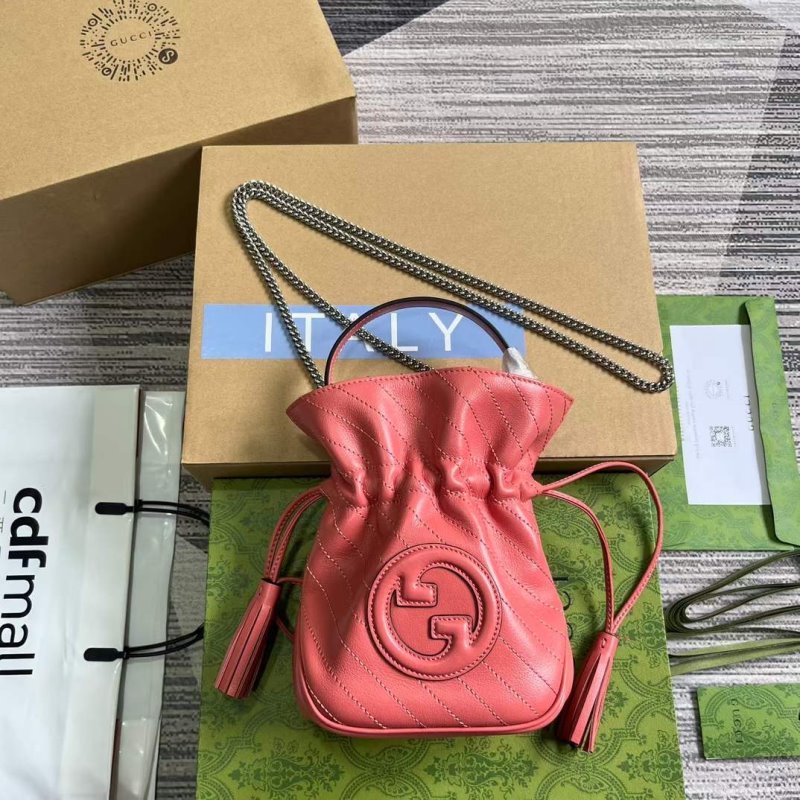 ????? ??? ?????? Gucci GG WB001303