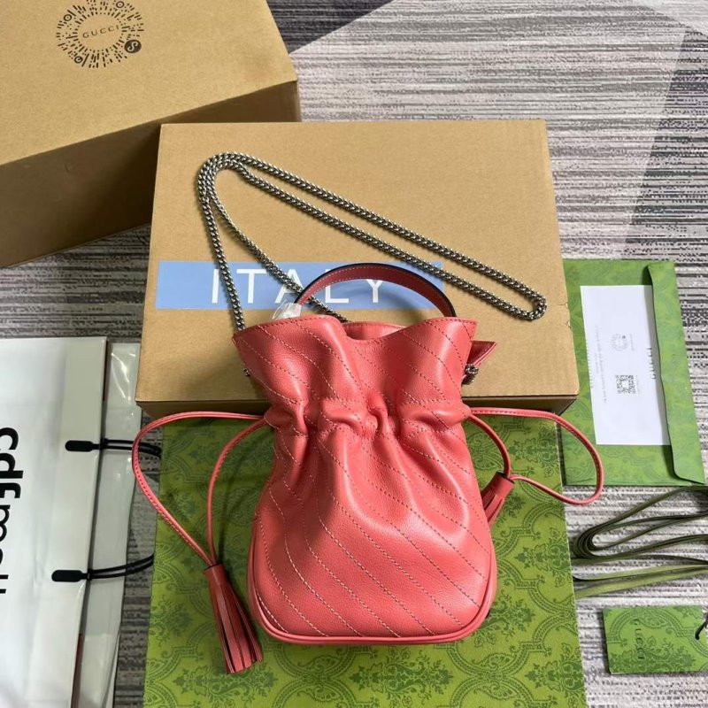 ????? ??? ?????? Gucci GG WB001303