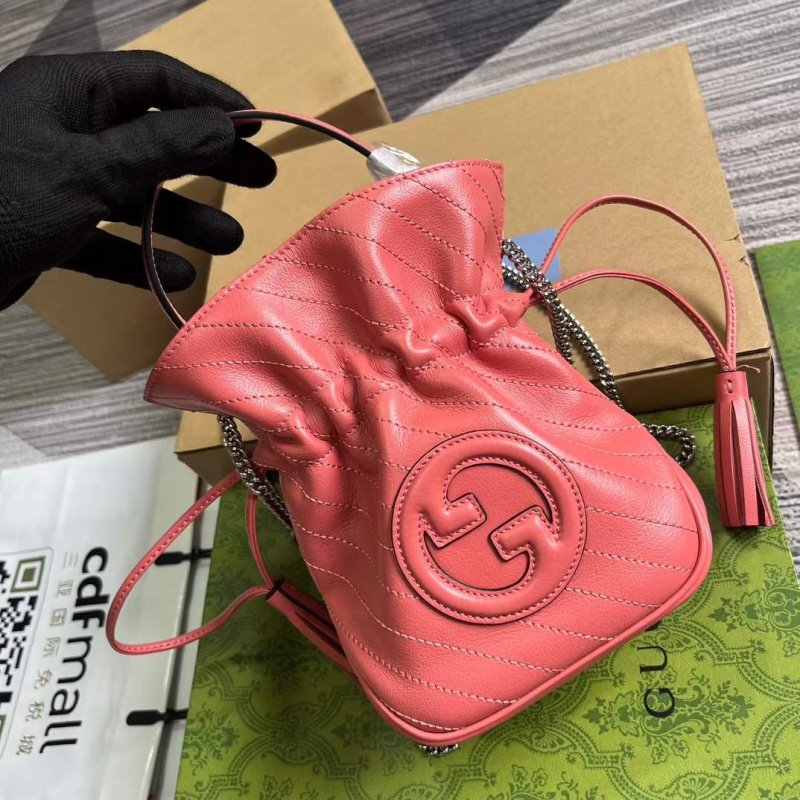 ????? ??? ?????? Gucci GG WB001303