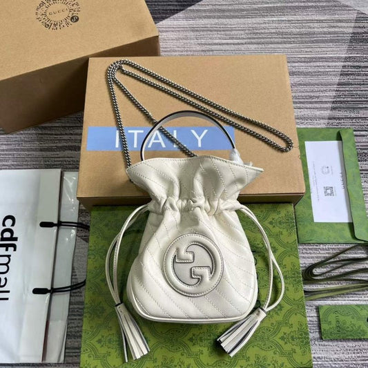 ????? ??? ?????? Gucci GG WB001304