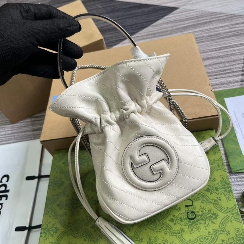 ????? ??? ?????? Gucci GG WB001304
