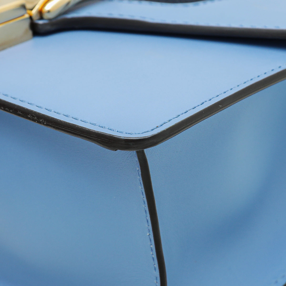 Gucci Chain Leather Shoulder Bag