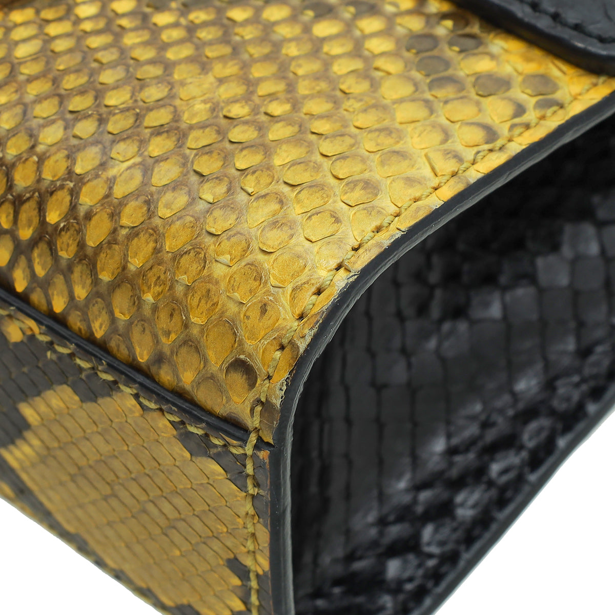 Gucci Chain Leather Shoulder Bag