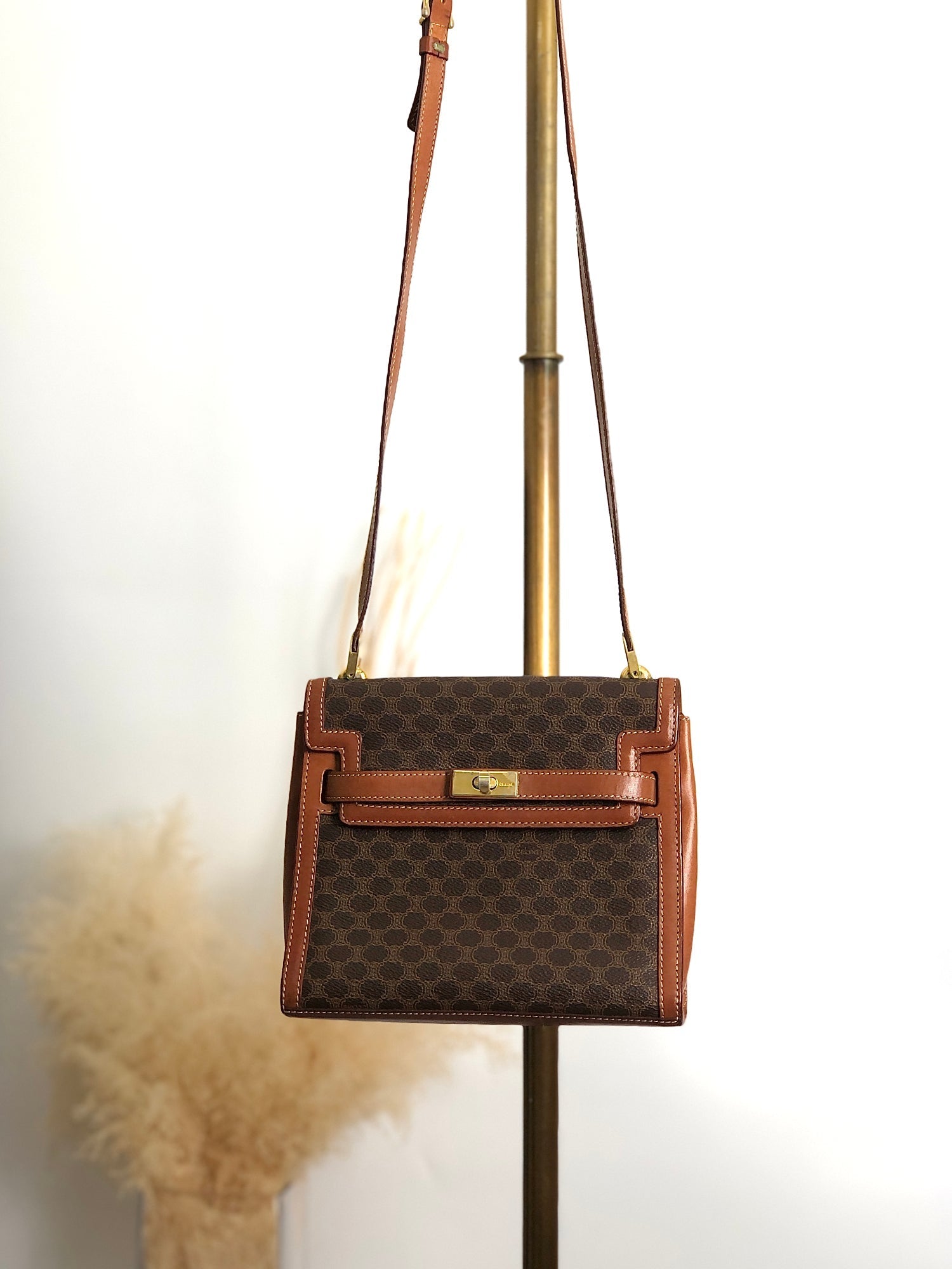 CELINE Macadam Turn Lock Shoulder bag Brown wgfg5n