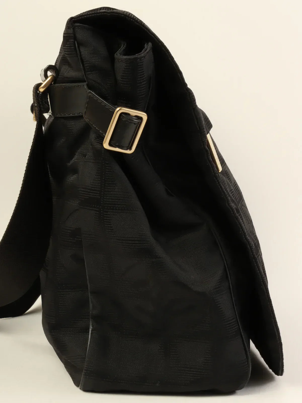 Chanel Shoulder Bag - Almora Bags