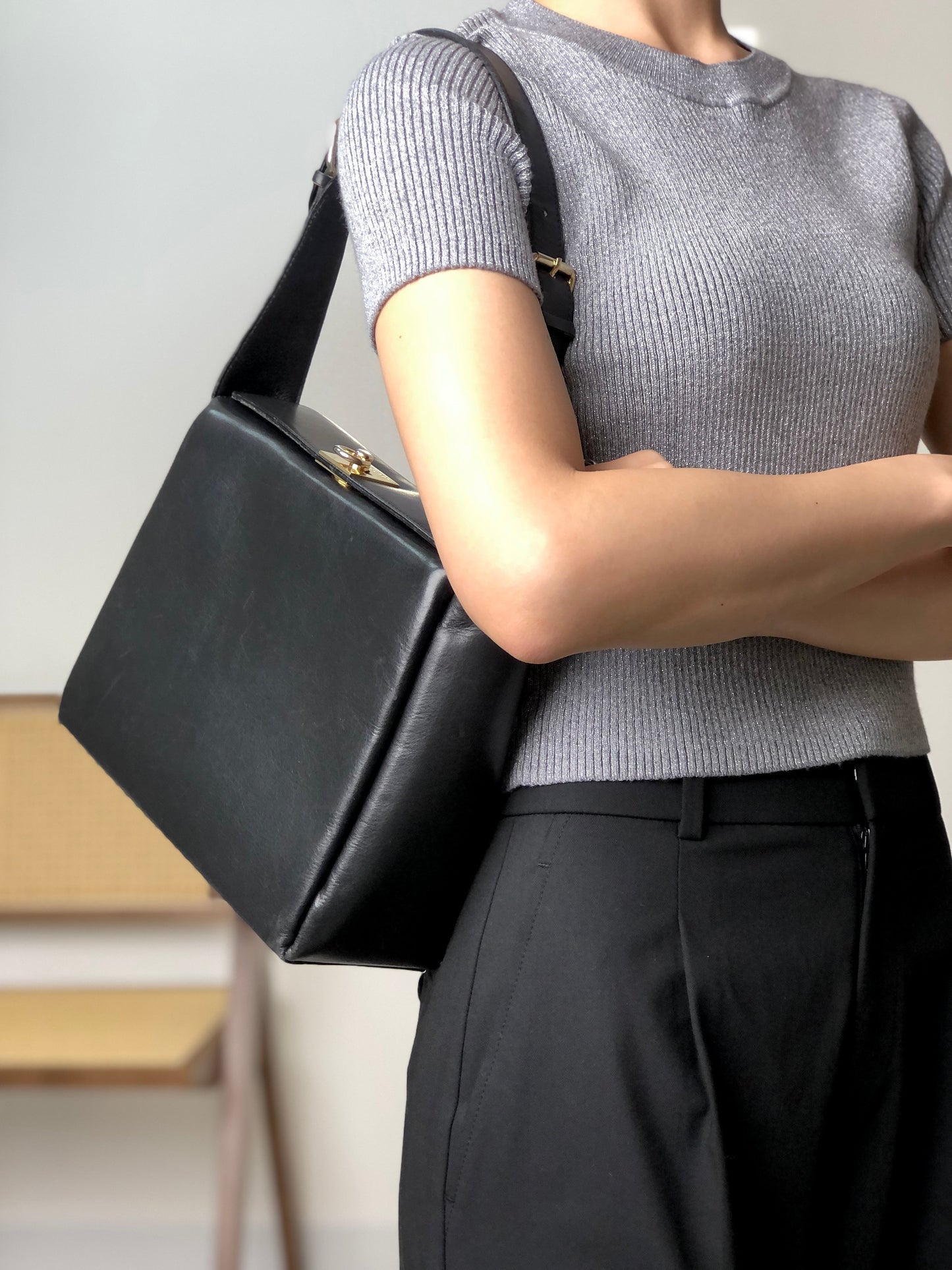 CELINE Turn Lock Handbag Black j4gitj