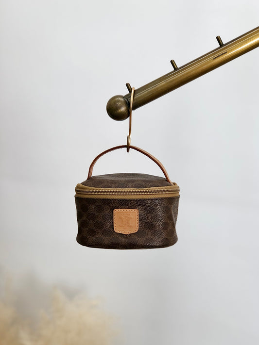 CELINE Macadam Pouch Brown rxugvz