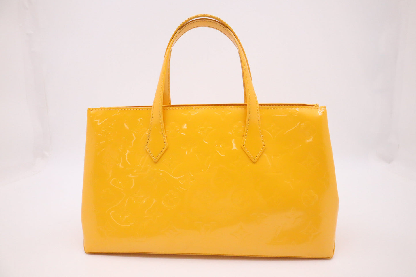 Louis Vuitton Wilshire PM in Yellow Vernis Leather