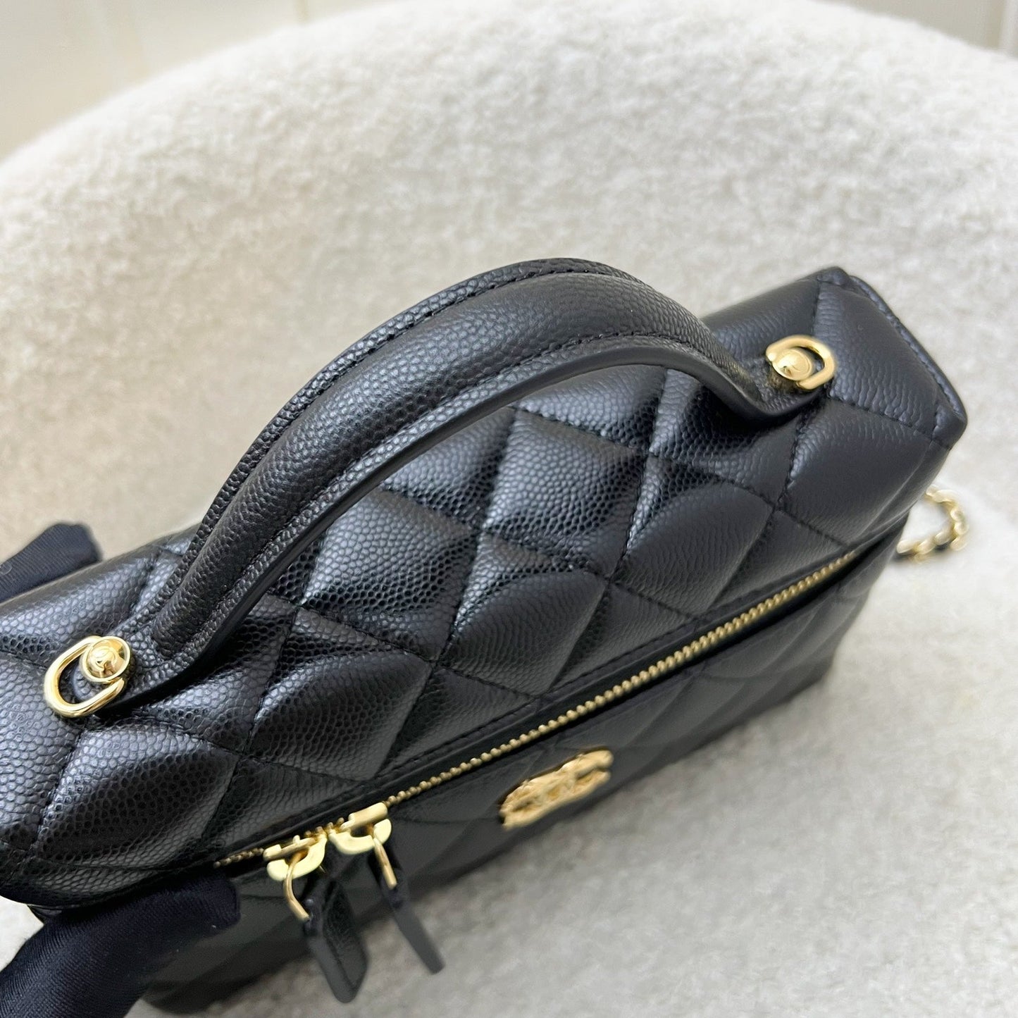 Chanel 26C Vanity / Clutch with Chain (LP Style Bag) in Black Caviar and GHW