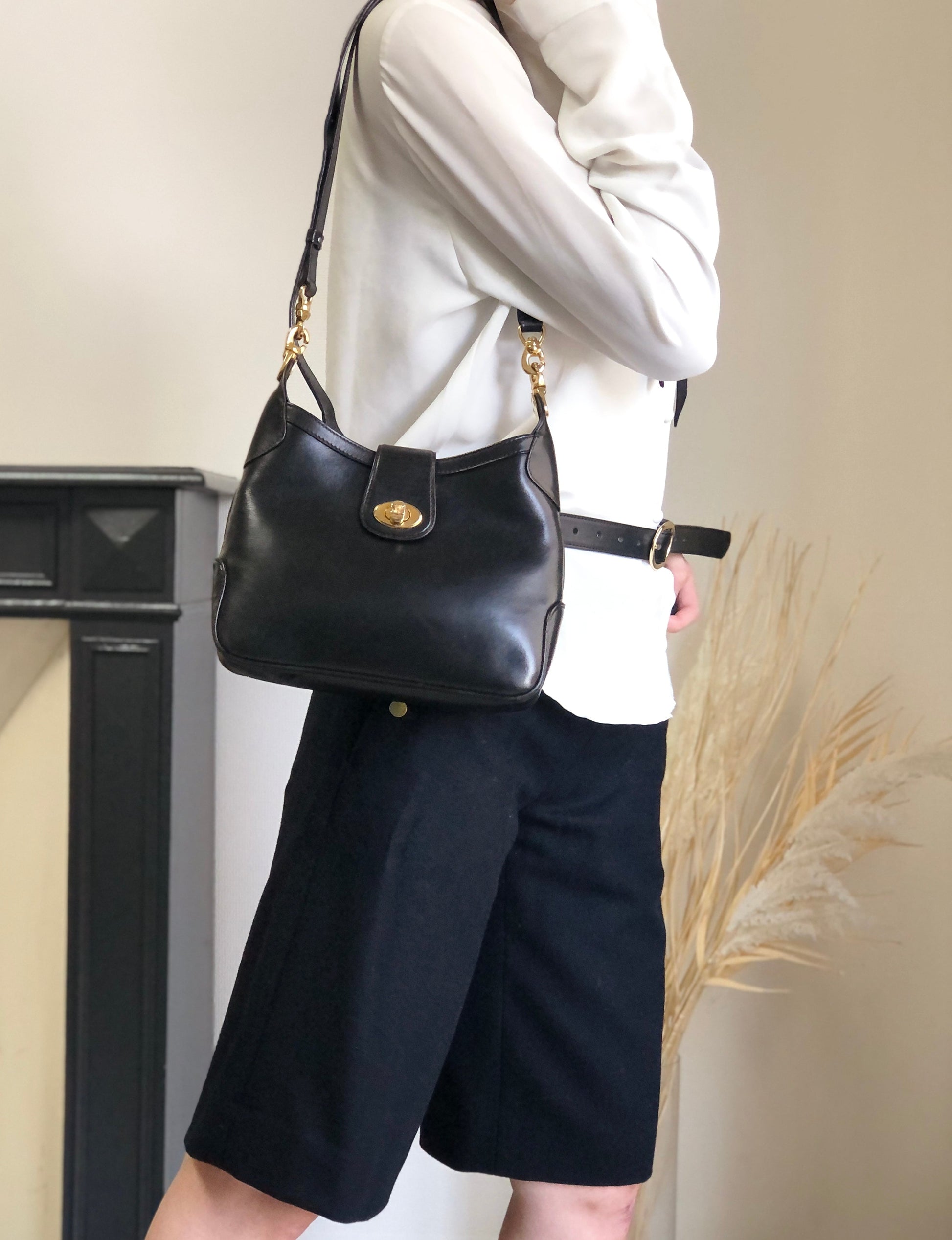 CELINE Turn Lock Shoulder bag Black rpzpkc