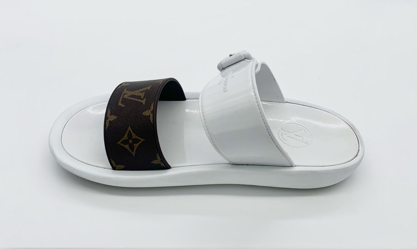 LOUIS VUITTON MONOGRAM STRAP SUNBATH MULES