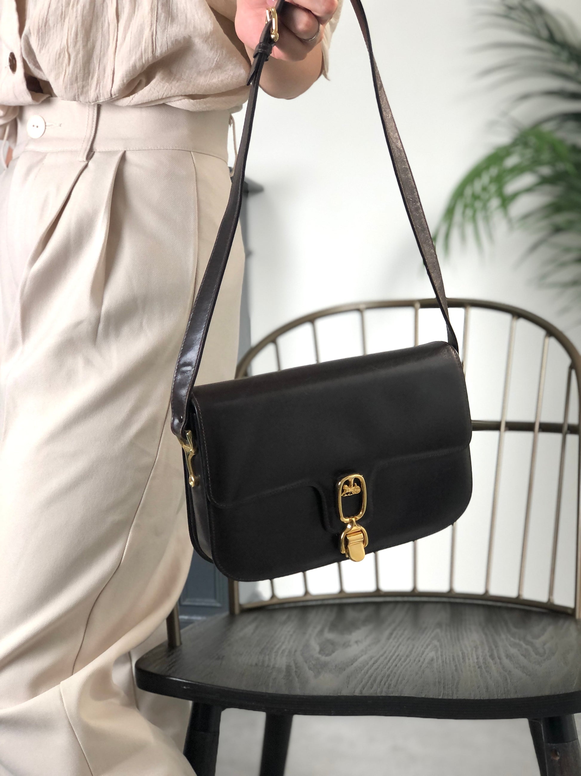 CELINE Horse Carriage Front Buckle Shoulder bag Brown mbdia8