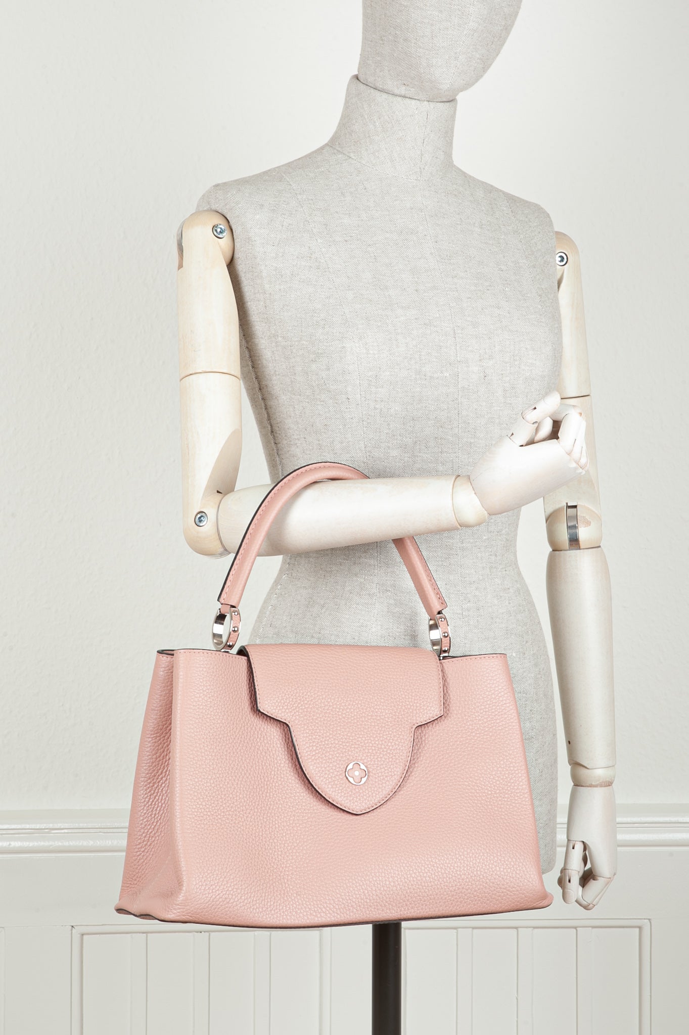 LOUIS VUITTON Capucines GM Magnolia Handbag