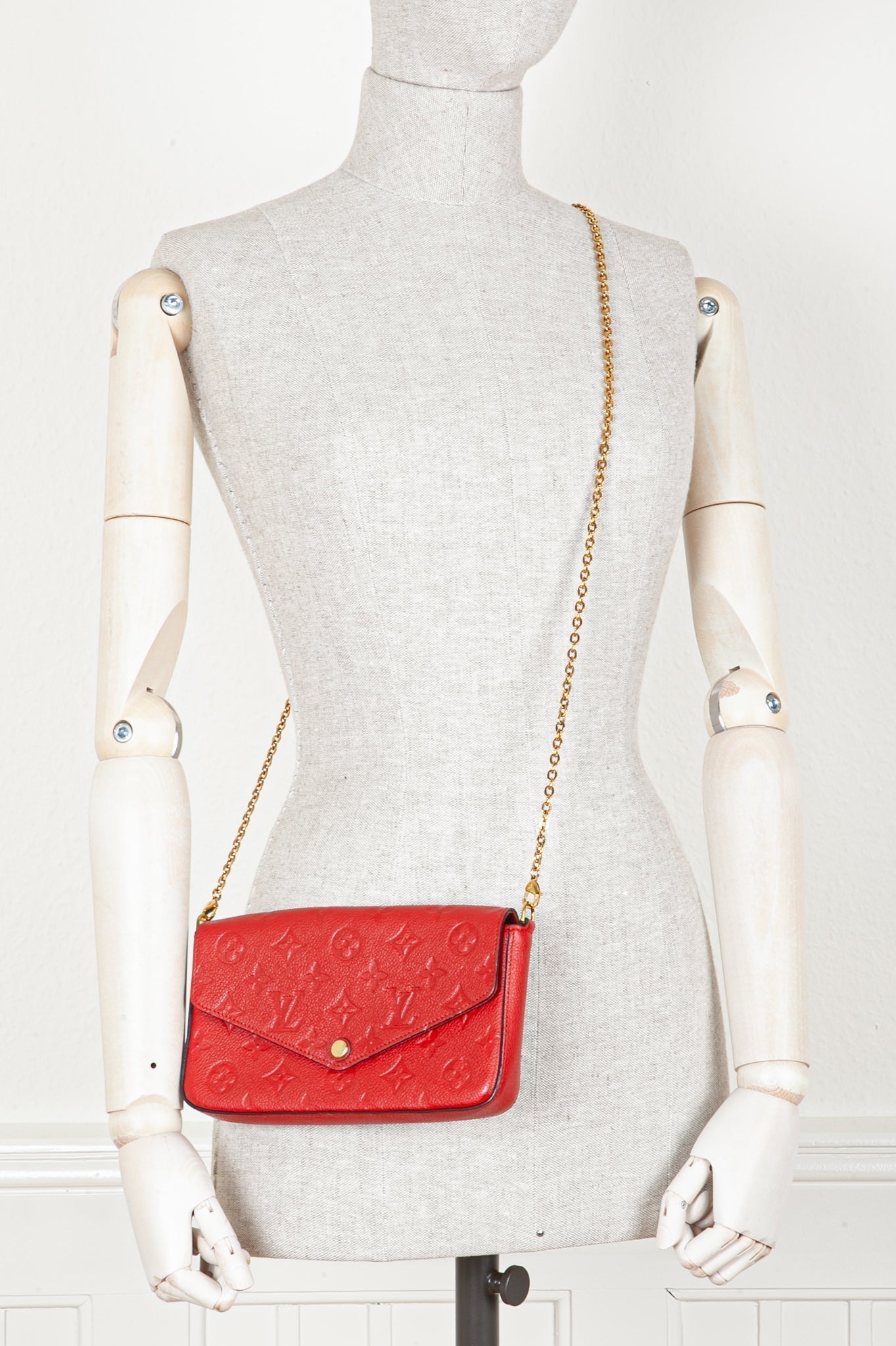 LOUIS VUITTON Felicie Pochette MNG Empreinte Red Clutch