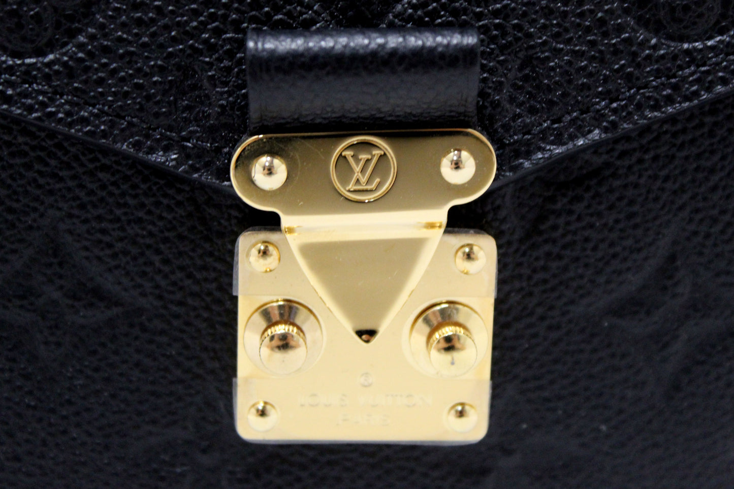 Louis Vuitton Black Monogram Empreinte Leather Metis Pochette Messenger Bag