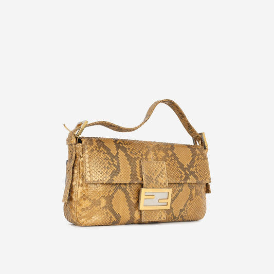 Fendi medium baguette