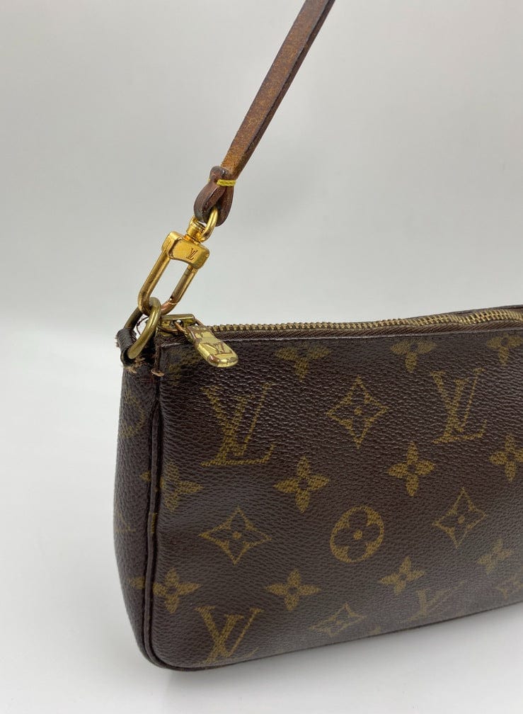 Louis Vuitton Pochette Clutch