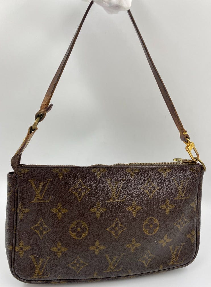 Louis Vuitton Pochette Clutch