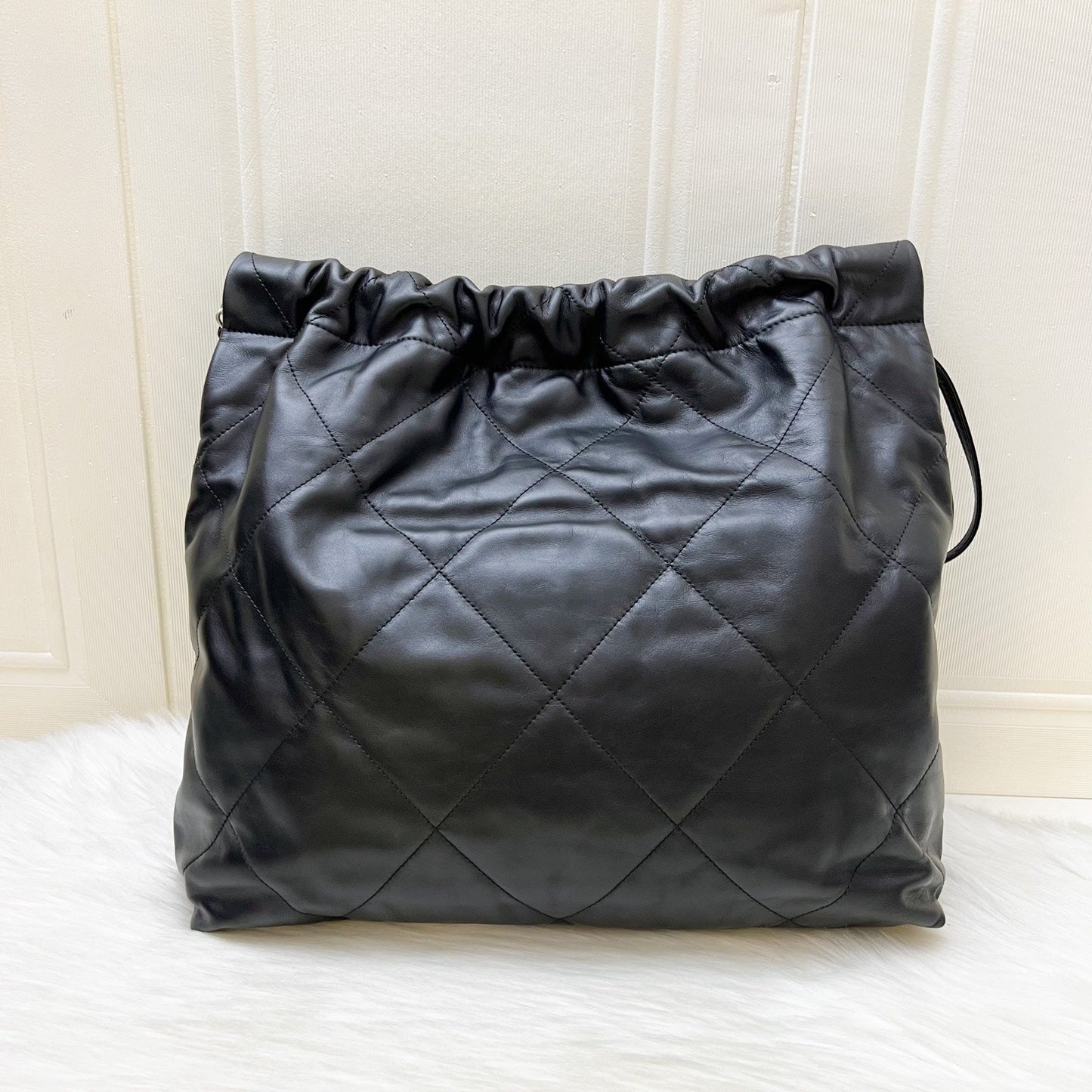 Chanel 22 Medium Hobo Handbag in Black Calfskin and SHW (Model: AS3261)