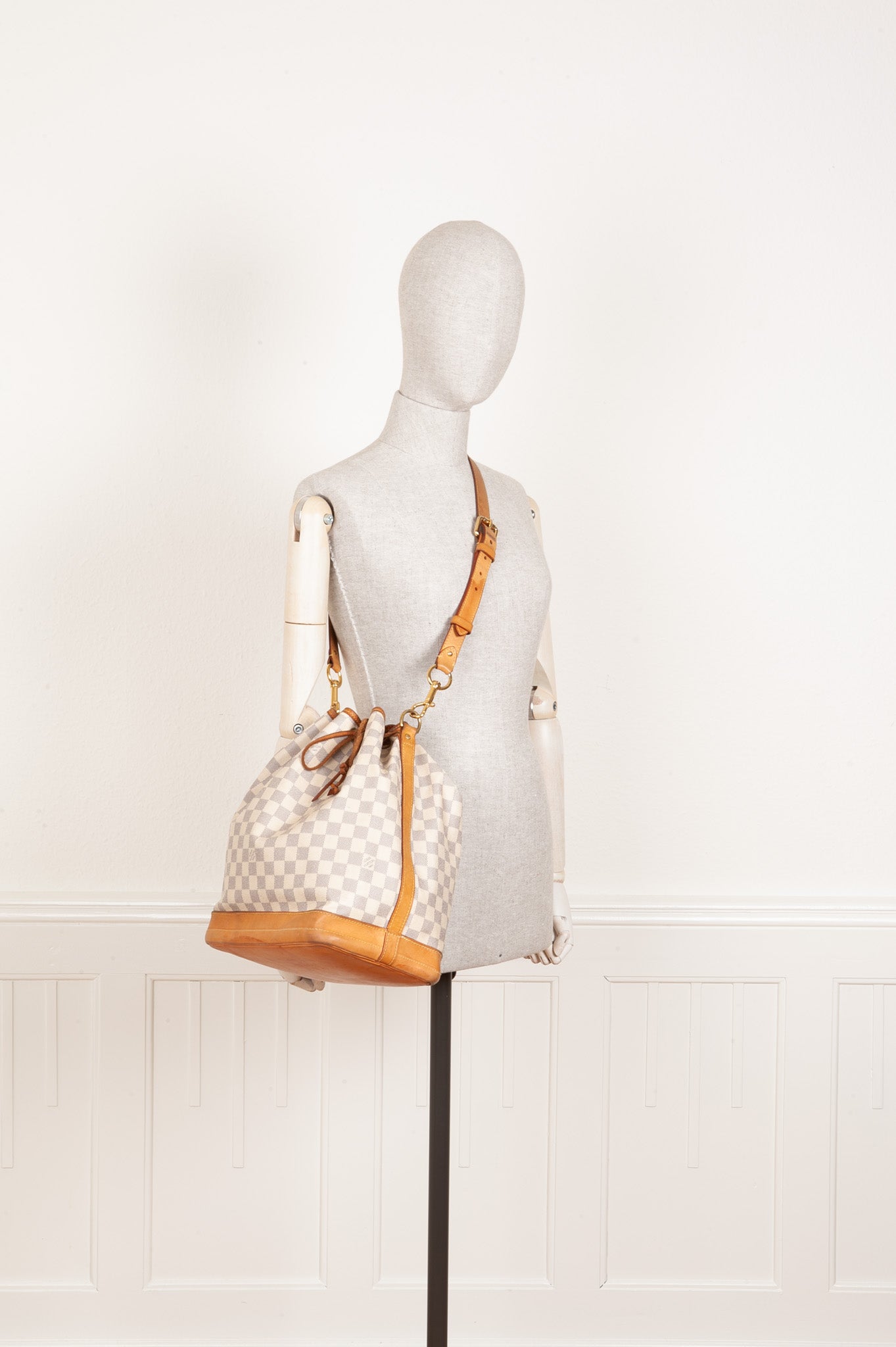 LOUIS VUITTON Grand Sac Noe Damier Azur Handbag