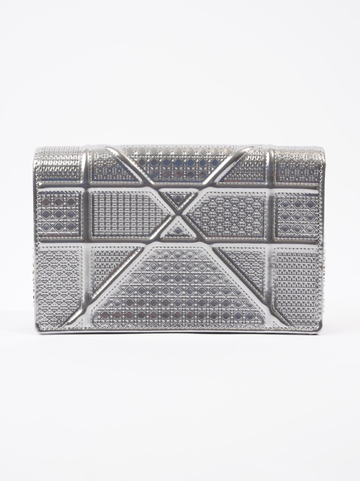 Diorama Wallet On Chain  Silver Patent Leather