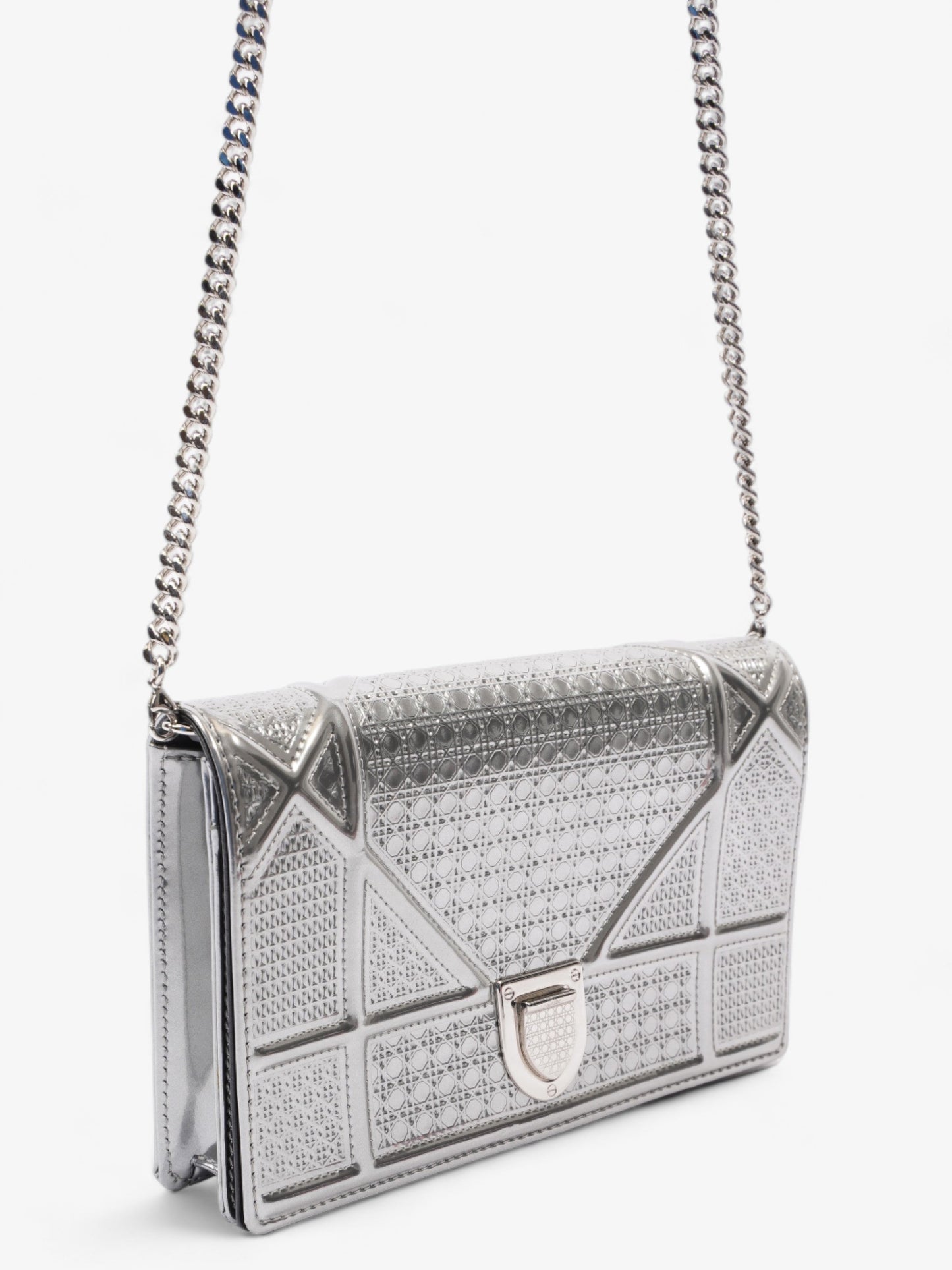 Diorama Wallet On Chain  Silver Patent Leather
