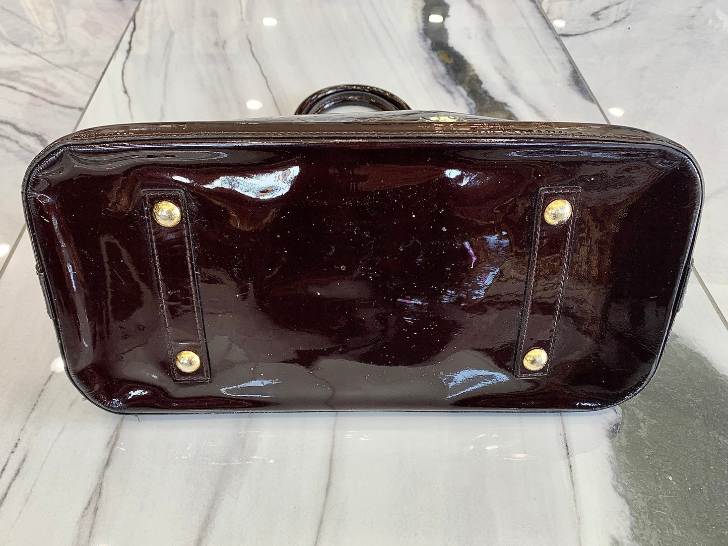 LOUIS VUITTON VERNIS ALMA GM AMARANTE Handbag