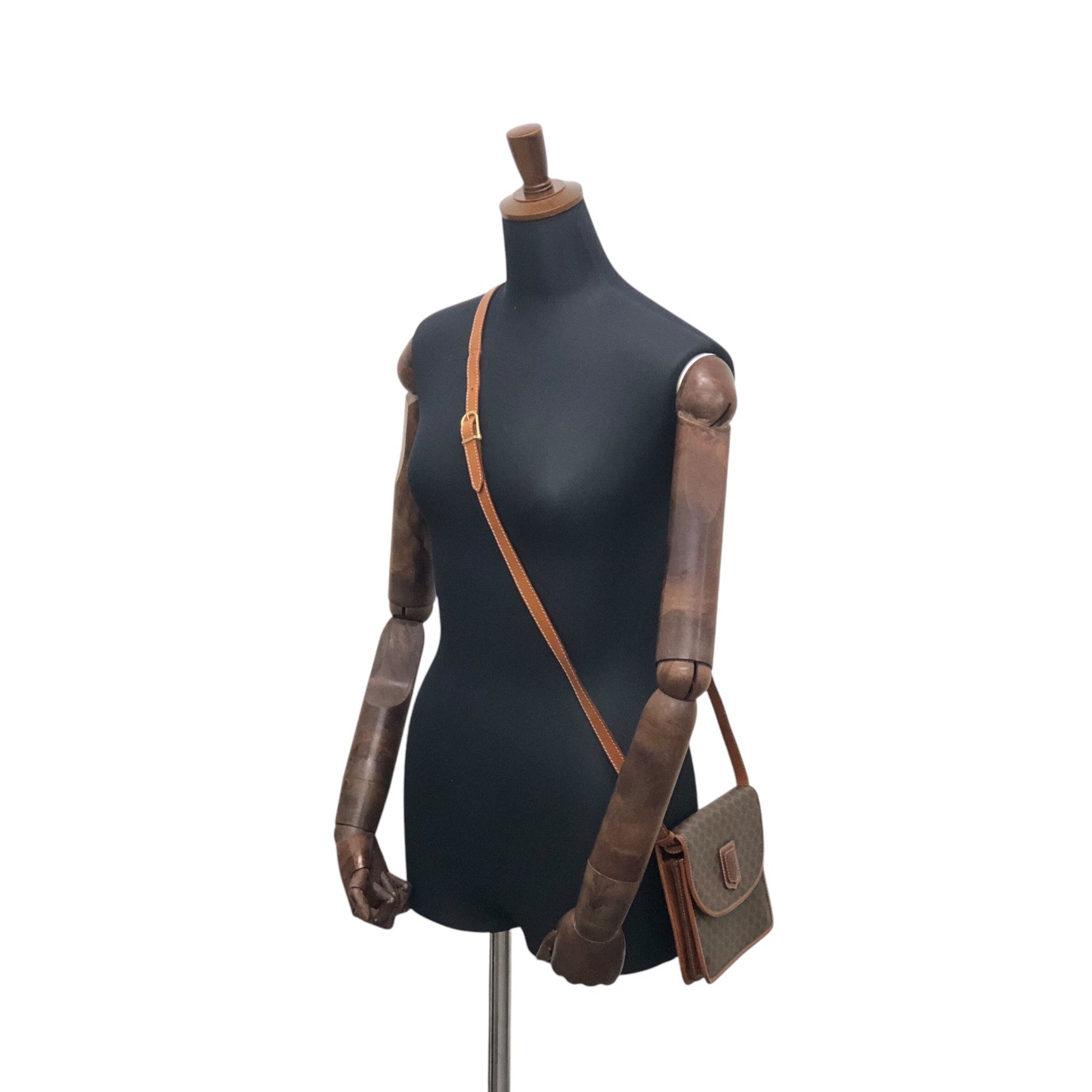 CELINE Shoulder bag Brown ix2eki