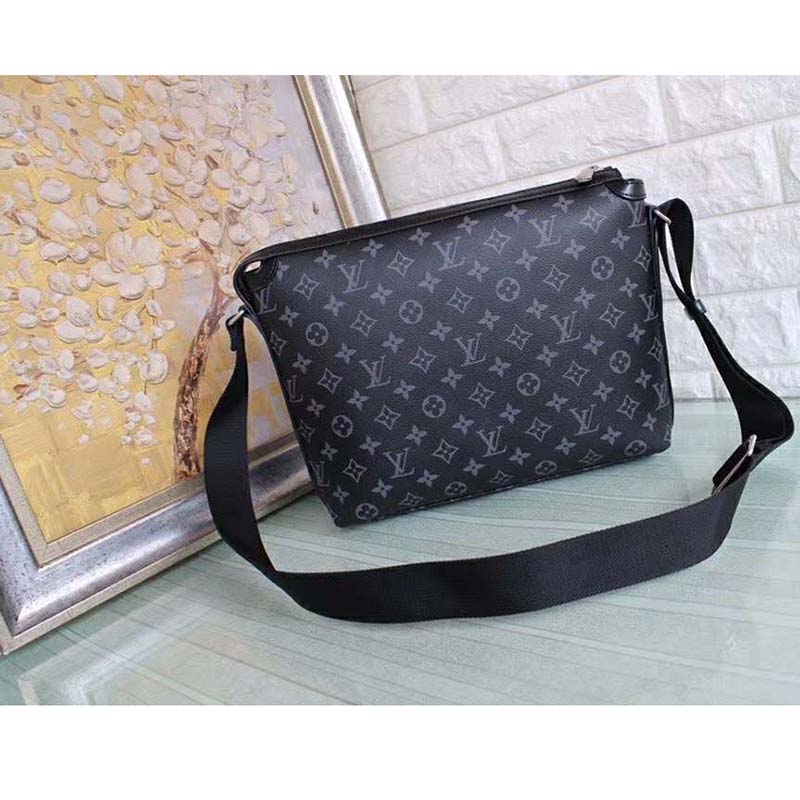 Louis Vuitton LV Men Odyssey Messenger PM Monogram Eclipse Coated Canvas Handbag