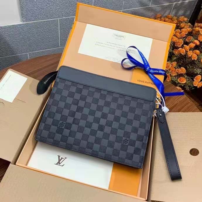 Louis Vuitton LV Unisex Discovery Pochette Clutch Damier Infini Cowhide Leather