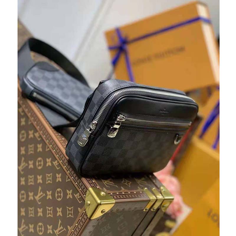 Louis Vuitton LV Unisex Scott Messenger Damier Graphite Coated Canvas Cowhide Leather Handbag