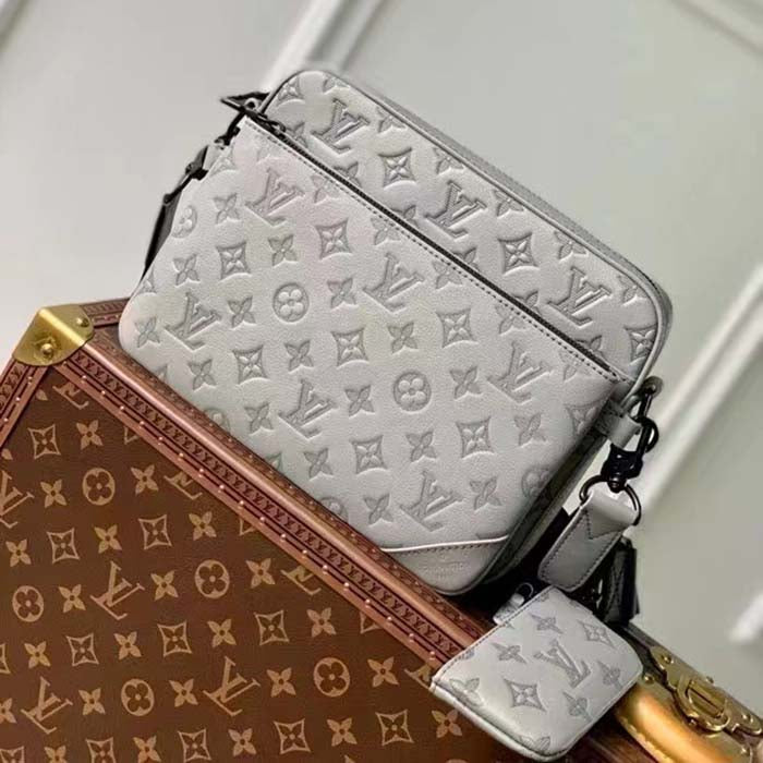Louis Vuitton LV Unisex Trio Messenger Anthracite Gray Calf Leather Cowhide Handbag