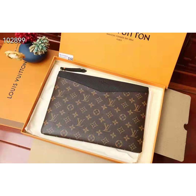Louis Vuitton Unisex Daily Pouch Monogram Coated Canvas and Cowhide Leather Clutch