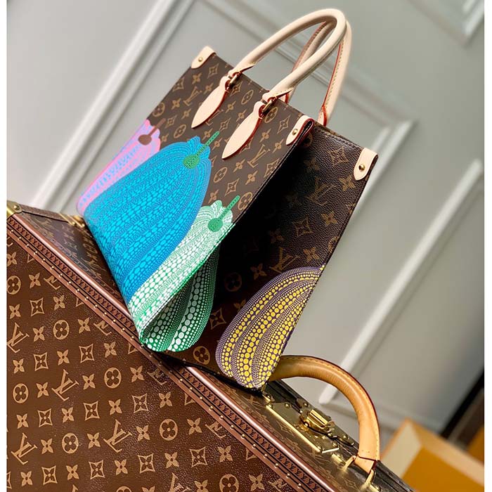 Louis Vuitton Unisex LVxYK OnTheGo MM Monogram Coated Canvas Pumpkin Print Tote