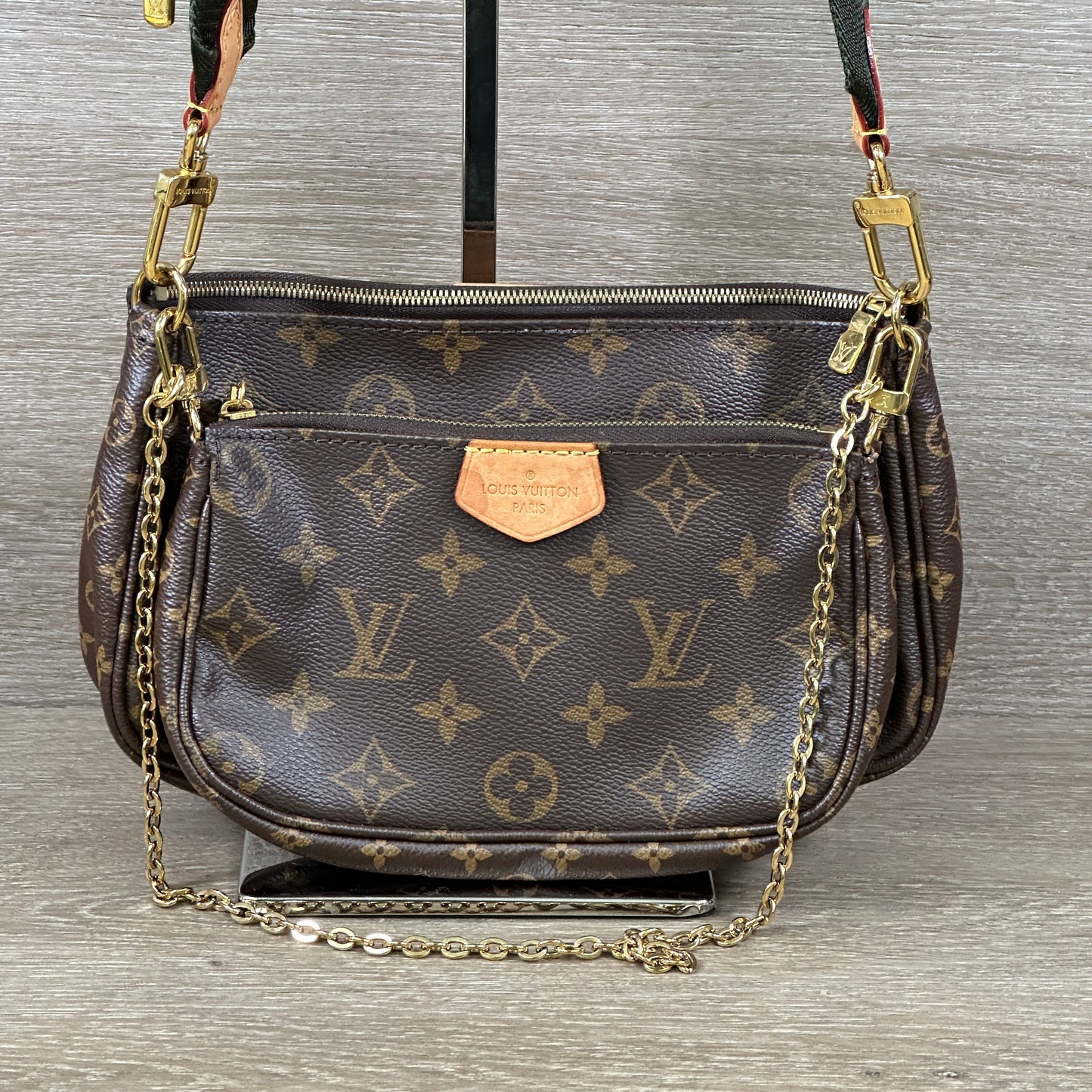 Louis Vuitton Multi Pochette Accessoires Clutch
