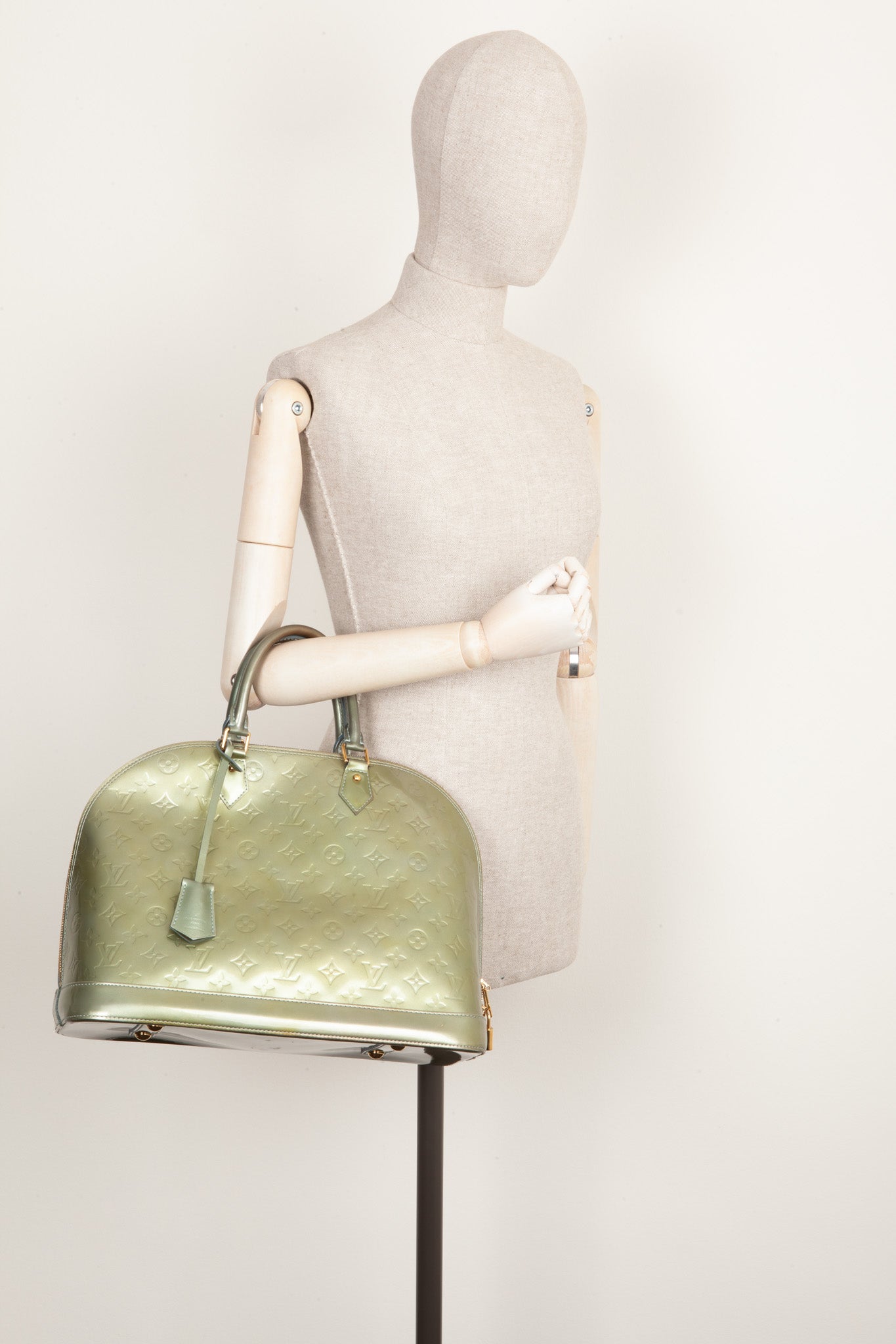 Louis Vuitton Alma Bag GM Vernis Vert Tonic