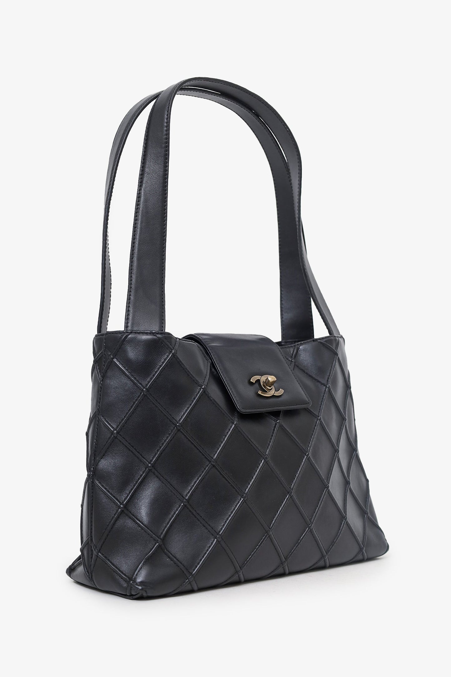Chanel™ 2000-02 Black Leather Diamond Stitch CC Hobo Shoulder Bag with Pouch