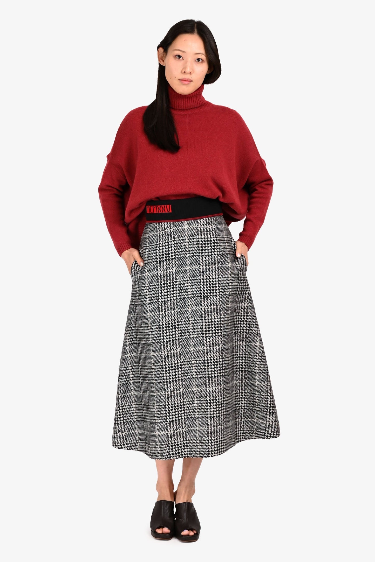 Fendi Black/White Houndstooth Midi Skirt Size 38