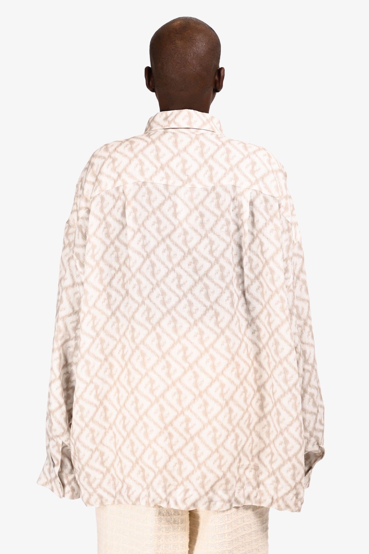 Fendi 2022 White/Beige Graphic Linen V-Neck Pocket Blouse Size 42