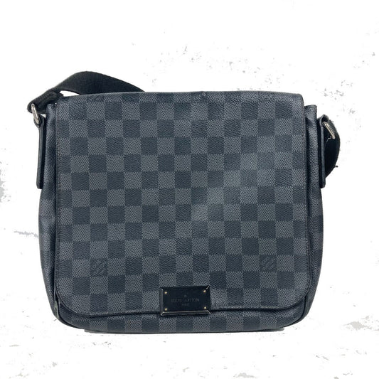 LOUIS VUITTON Shoulder Bag Damier Grafitto Canvas black Damier Grafitte District PM