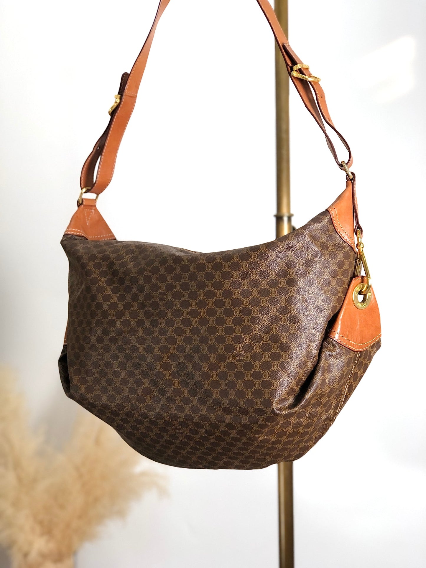 CELINE Macadam Round Shoulder bag Brown ckh8g4