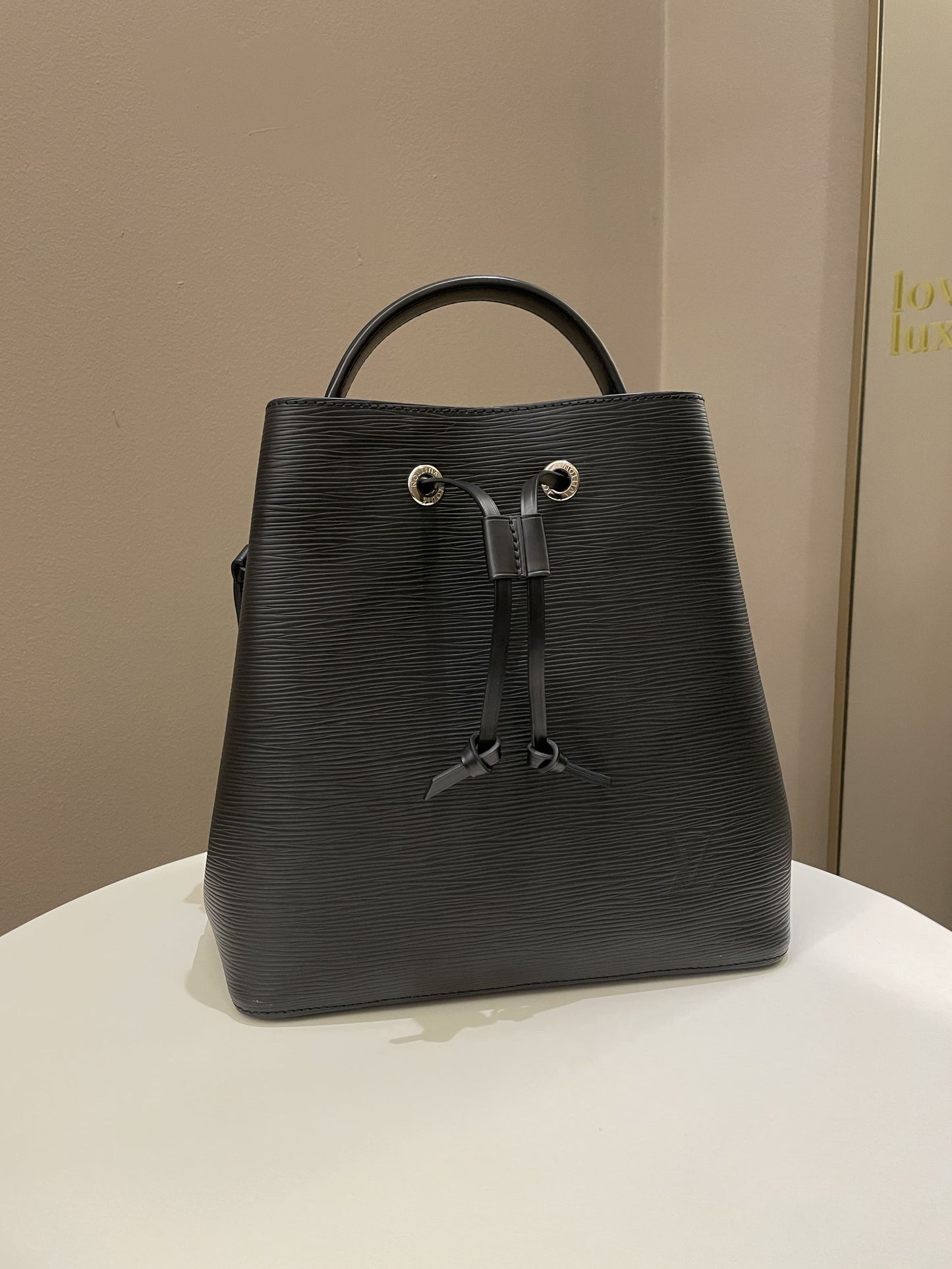 Louis Vuitton Neonoe MM Black Epi Handbag