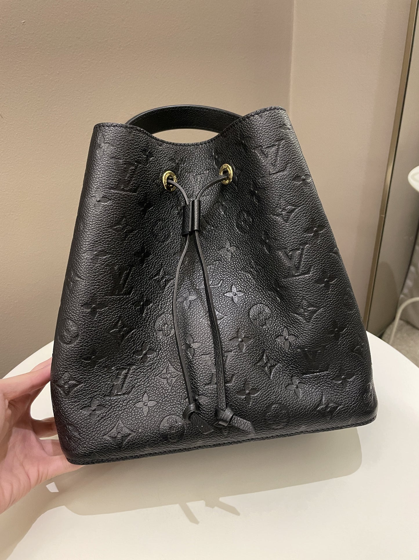 Louis Vuitton Neo Noe Bucket Bag Black Empreinte Leather