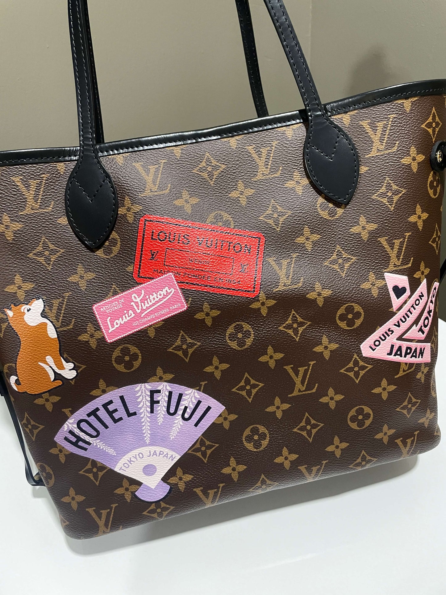 Louis Vuitton Monogram Neverfull MM World Tour Monogram Tote