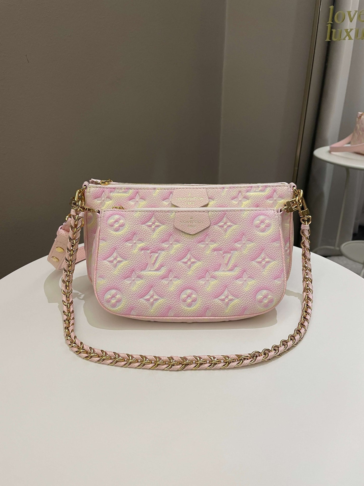 Louis Vuitton Multi Pochette Accesorries Stardust Pink Clutch