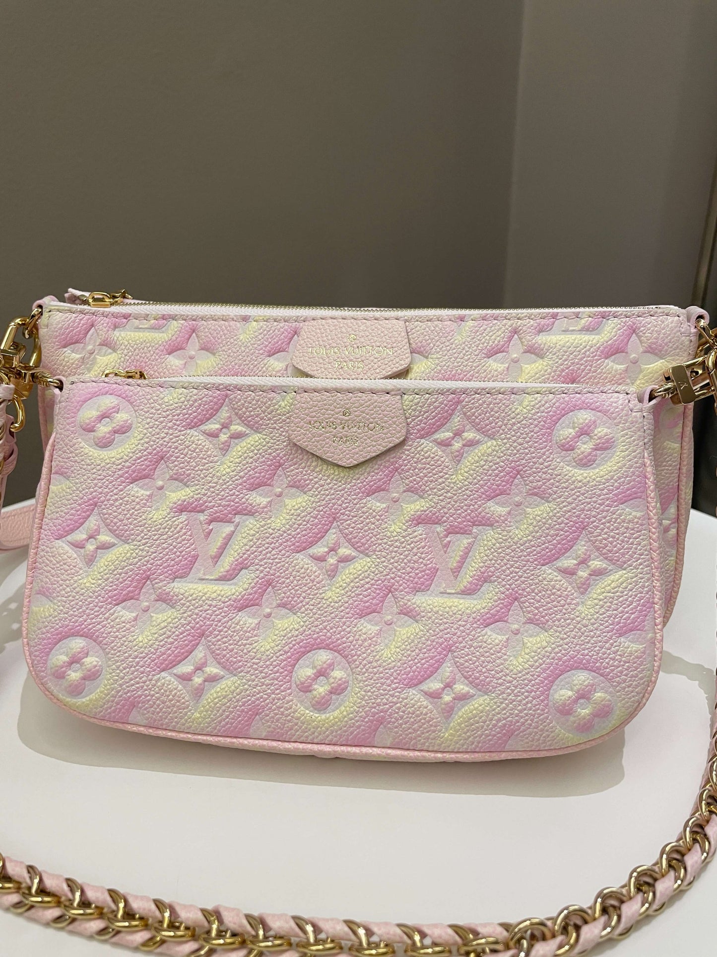 Louis Vuitton Multi Pochette Accesorries Stardust Pink Clutch
