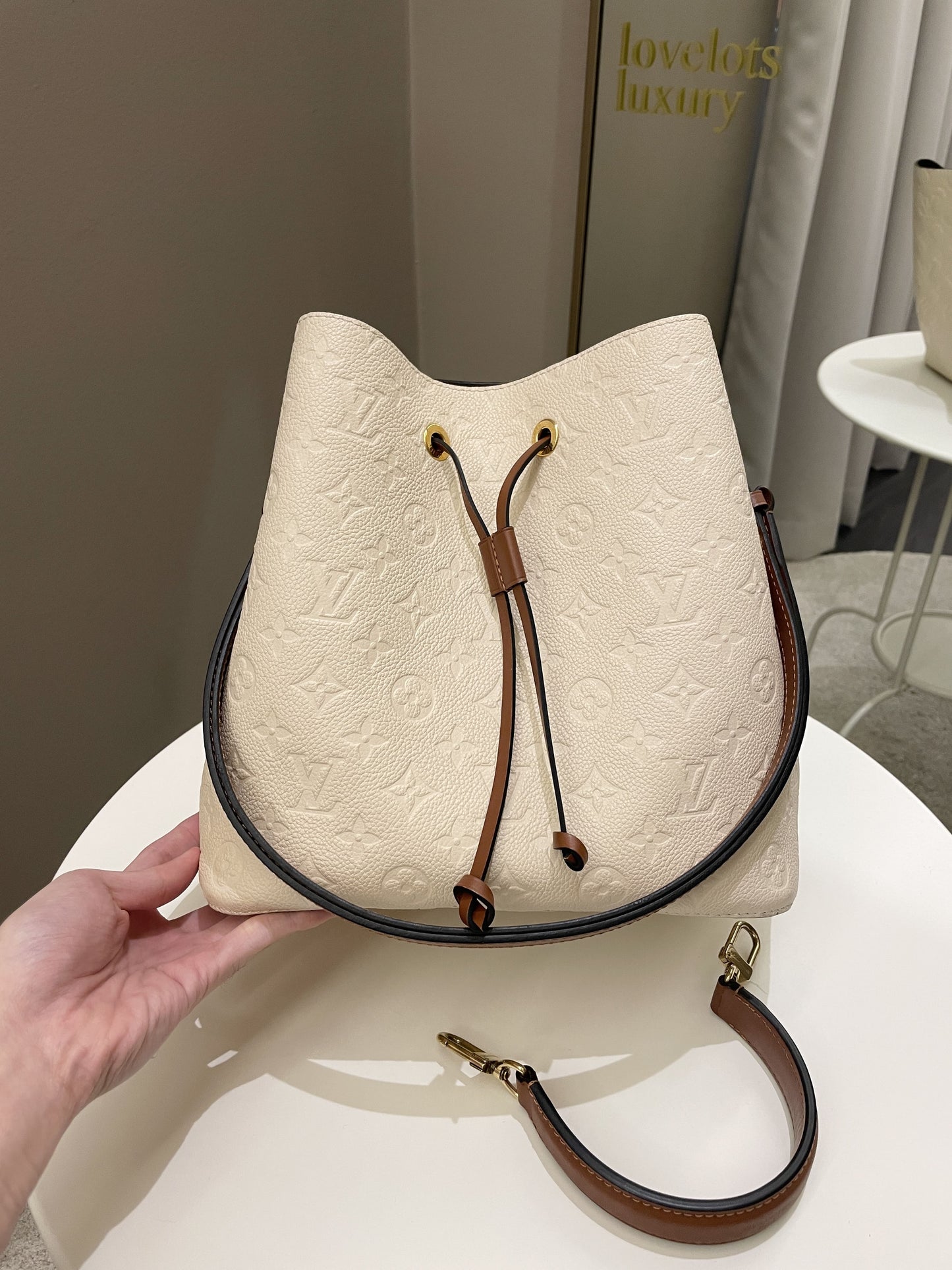 Louis Vuitton Neonoe MM Cream Monogram Empreinte Handbag