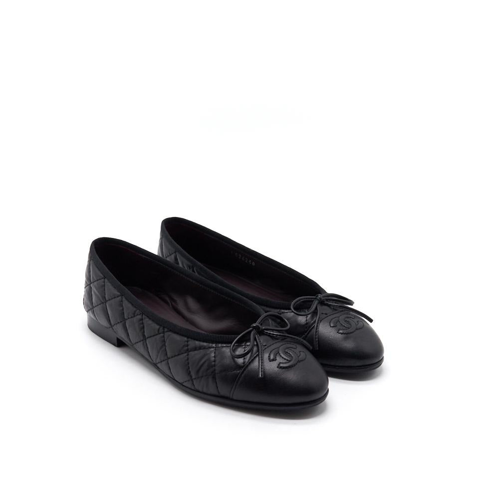 Chanel Black Quilted Suede CC Cap Toe Ballet Flats Handbag