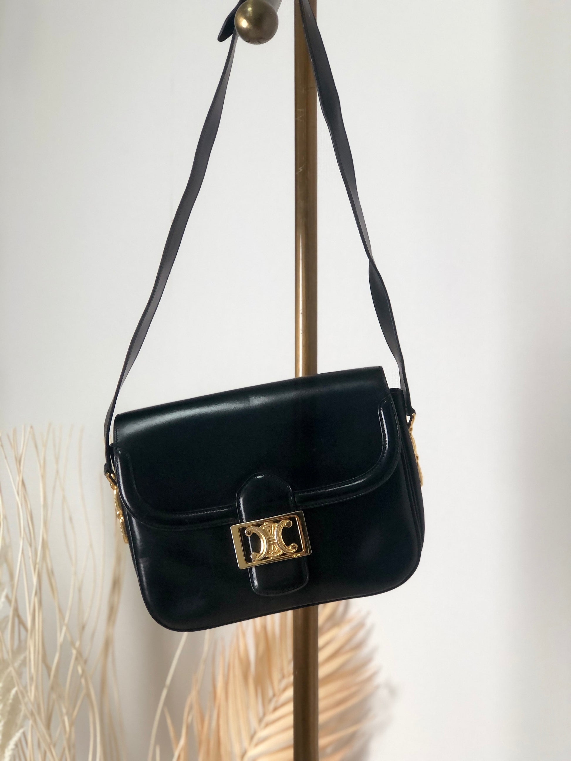 CELINE Triomphe Leather Shoulder bag Black t667pp