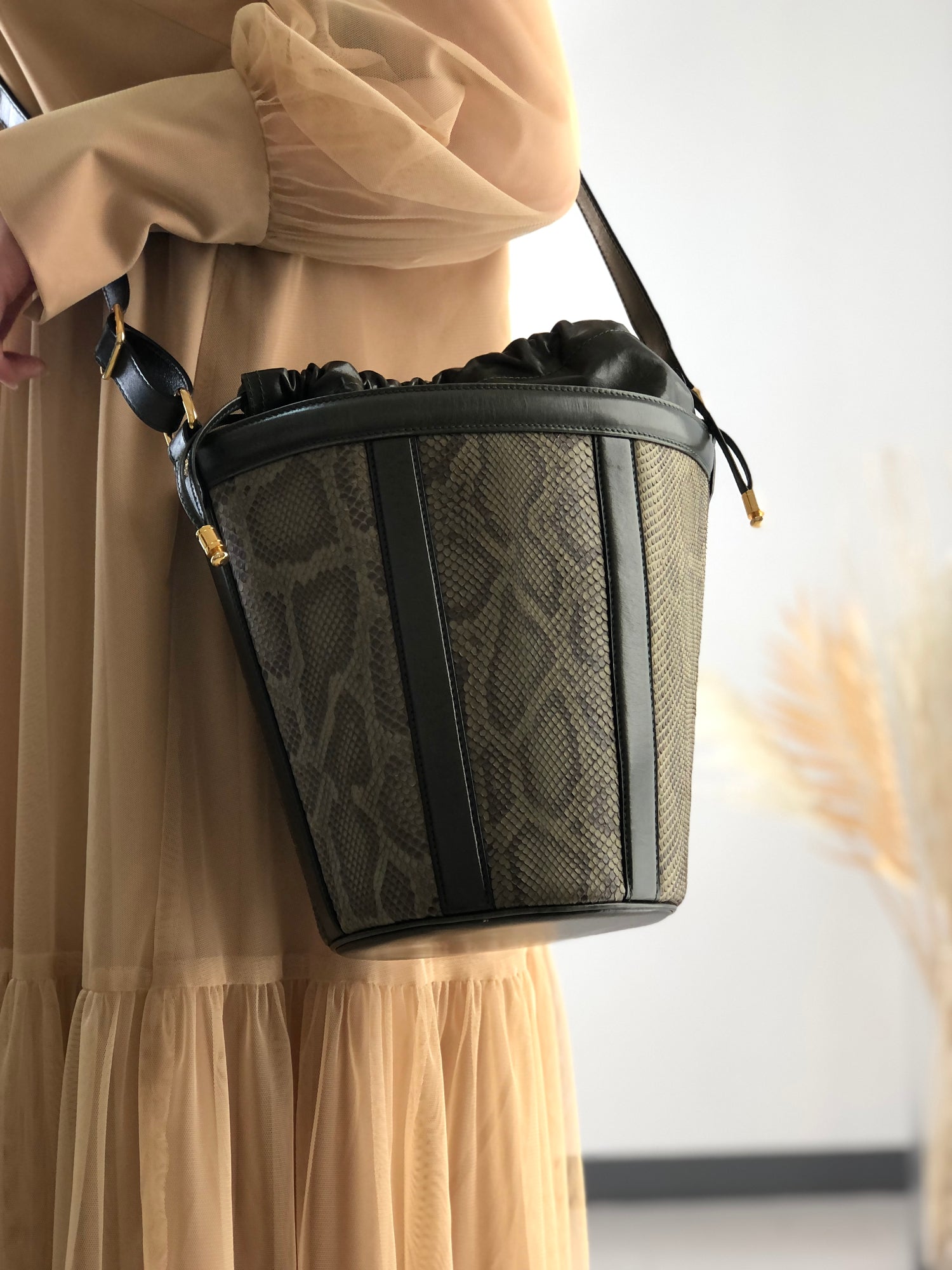 CELINE Bucket Leather Shoulder bag Brown